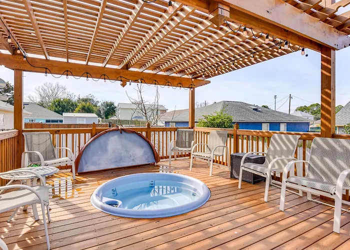 Pet-Friendly Pcb Home With Hot Tub, Near Beaches!