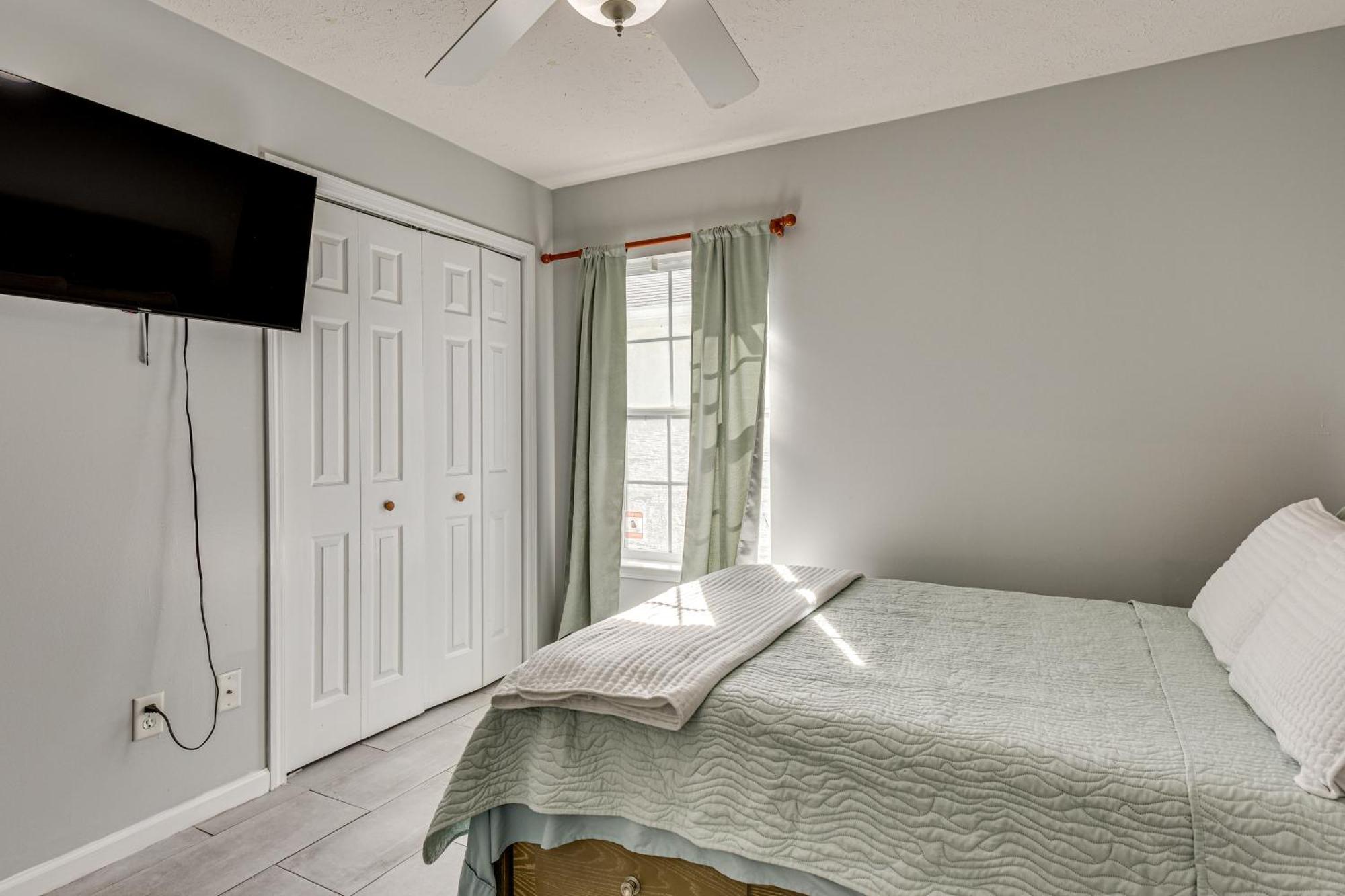 Holiday home Pet-friendly Pcb With Hot Tub, Near Beaches!