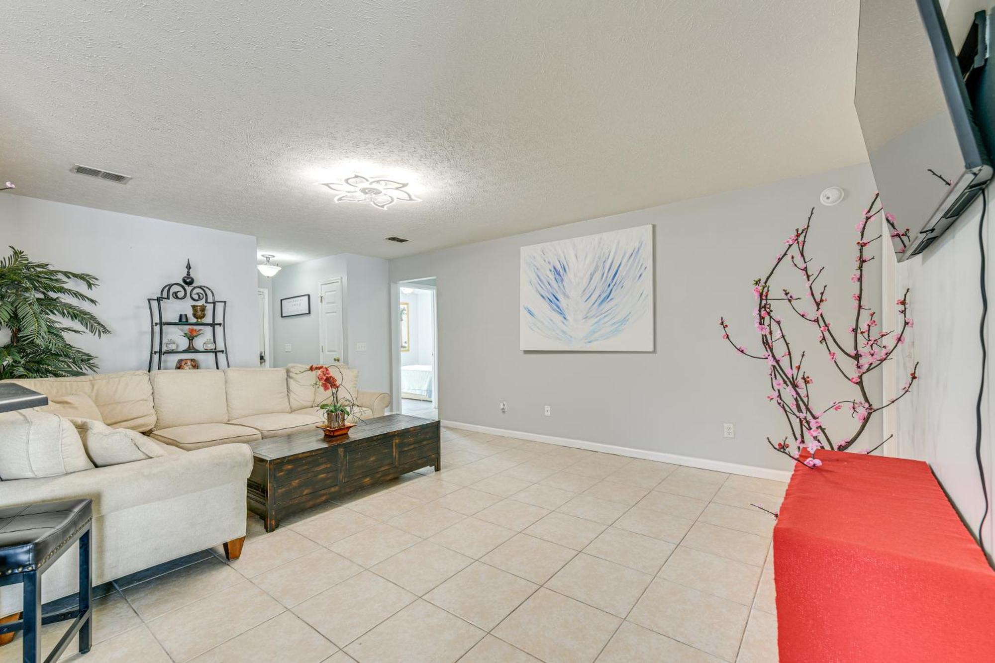 Holiday home Pet-friendly Pcb With Hot Tub, Near Beaches!